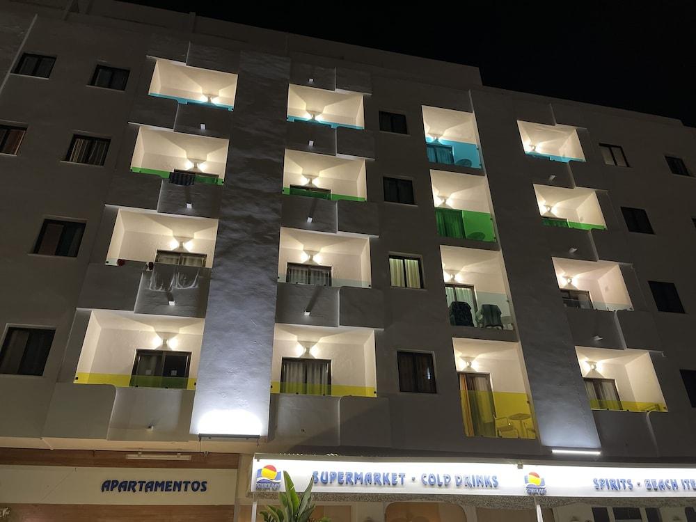 Boutique Poniente Playa Apartment Sant Antoni de Portmany